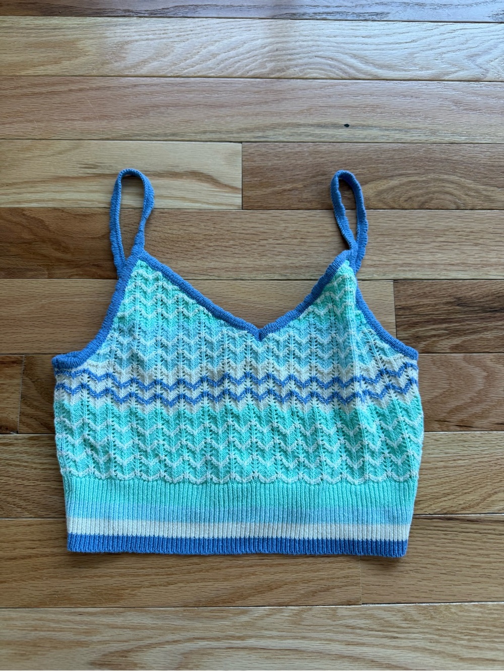 American Eagle Outfitters Chevron Knit Crop Tank in Aqua, Cream & Blue